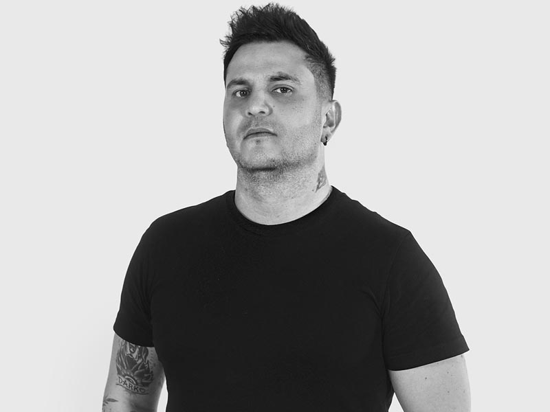 Jaimes trabajó en agencias como Ogilvy, Leo Burnett, DDB y Asylum Marketing.