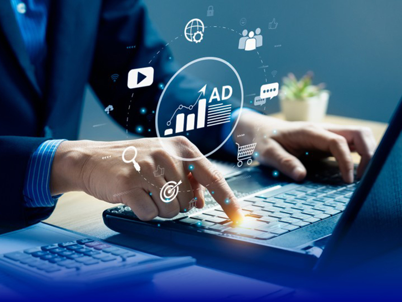 Existen muchos factores que limitan la confianza de los profesionales de marketing al usar herramientas de IA. Entre ellos, se encuentran: la falta de capacitación, las restricción para compartir datos con las herramientas, y la dificultad para medir resultados en función de los objetivos correctos. 