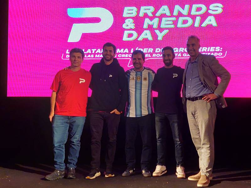 Los conferencistas, reunidos al final del evento: desde la izquierda, Federico Barberis Long, Juan Martín López, Ezequiel Jones, Ezequiel Nocera y Luis di Como. (Foto: Adlatina)
