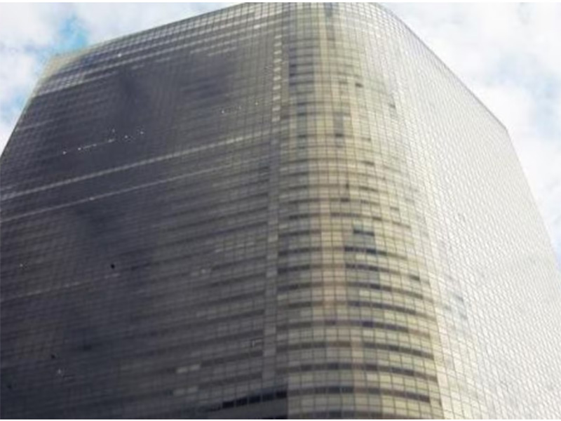 Dentsu ha estado explorando la venta de su negocio internacional (Kure vía Wikimedia Commons)