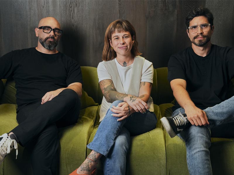 Christian Leal-Saint Jean, Joy Giangualano y Sebastián Higueret.