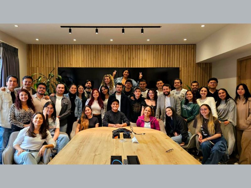 La expansión también ha puesto un fortalecimiento de la estructura local, con la incorporación de perfiles en data science, performance, commerce, tecnología y estrategia.