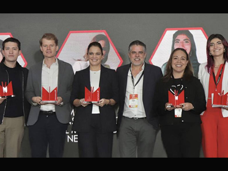 Los ganadores de 2025: Daniel Díaz (PepsiCo), Andrés Castañeda (EVP México), Rosalina Tornel (Grupo Lala), Alejandra Corona (Henkel), Ilse Jasso (Whirlpool).