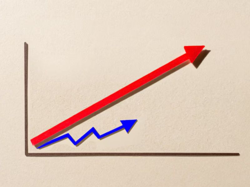 Cada vez más marketers adoptan los medios de comunicación tradicionales, a pesar de que la gobernanza se queda rezagada. (Imagen compuesta de Ad Age. Imagen: Getty Images)