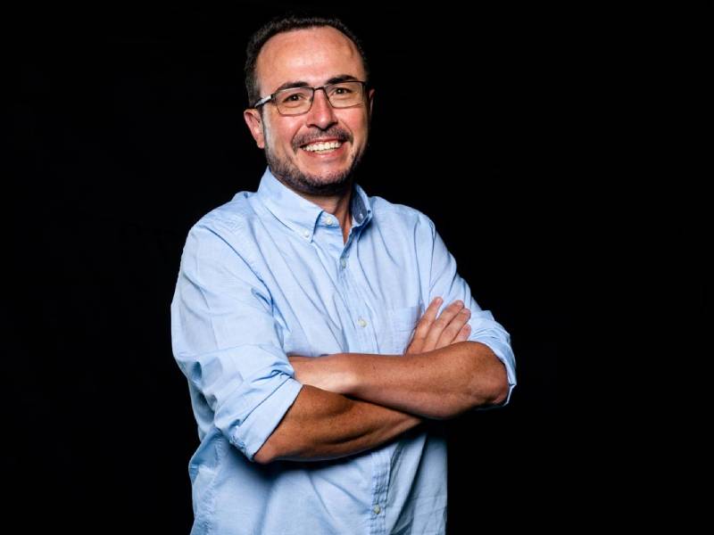 Serrano: “Nuestra oferta de valor se hace más fuerte uniendo nuestras capacidades creativas y nuestra visión de futuro con las mejores tecnologías, con más de 500 talentos trabajando en equipo”.