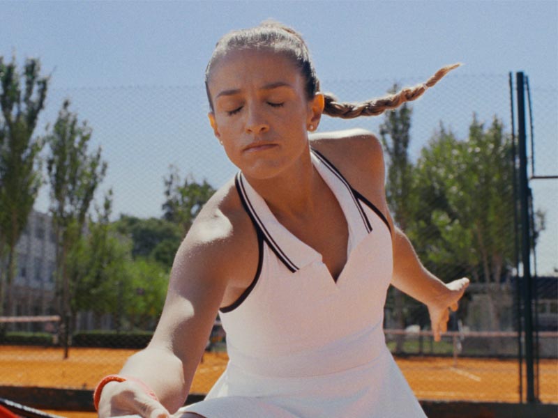 La campaña cuenta con dos piezas, “Drop” y “Cabezazo”.