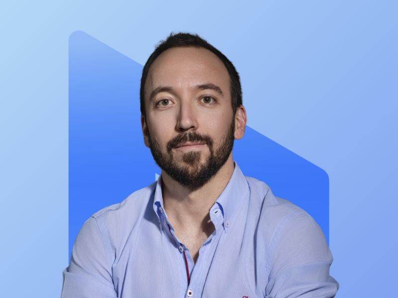 Ameneiros cuenta con más de una década de experiencia trabajando en el ecosistema publicitario de Latinoamérica.