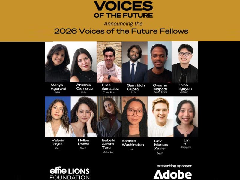 La cohorte inaugural de doce profesionales que participan de Voices of the Future.