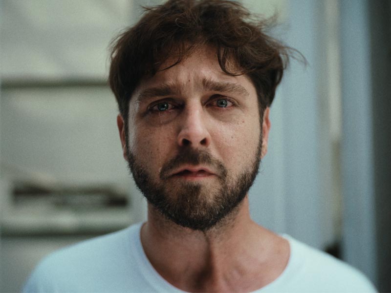 La campaña conecta con esos hombres que expresan su sensibilidad a través del fútbol.
