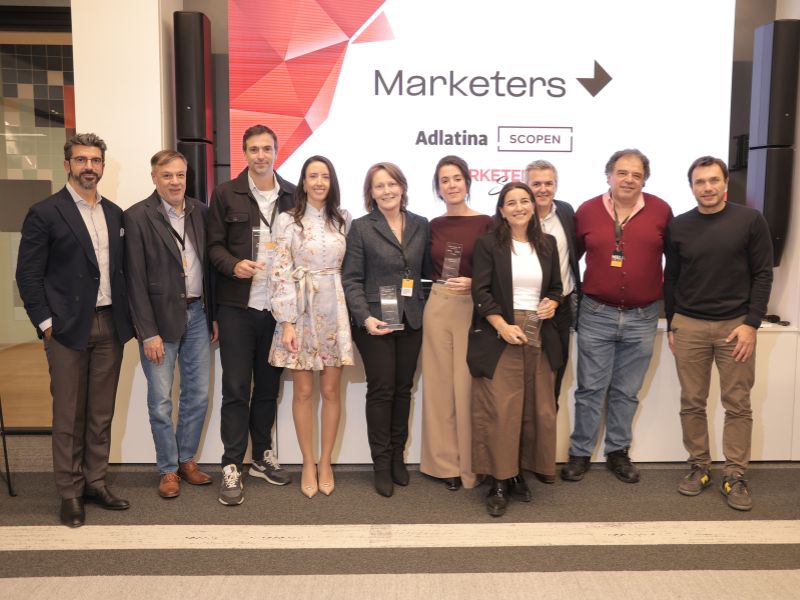 De izquierda a derecha: Giuseppe Stigliano, Gustavo Quiroga, Eugenio Raffo, Belén Martínez Cima, Louise McKerrow, Carolina del Hoyo, Agustina Pelfini, Carlos Menéndez Behety, Mariano Suez y Pablo García.