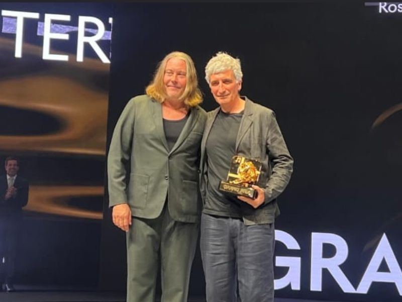 Victor Mata Noguera en la entrega de premios. 