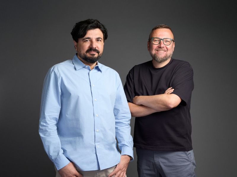 Mariusz Urbanczyk, CEO de OCX EMEA, junto a Héctor Ibarra, ahora director general en España.