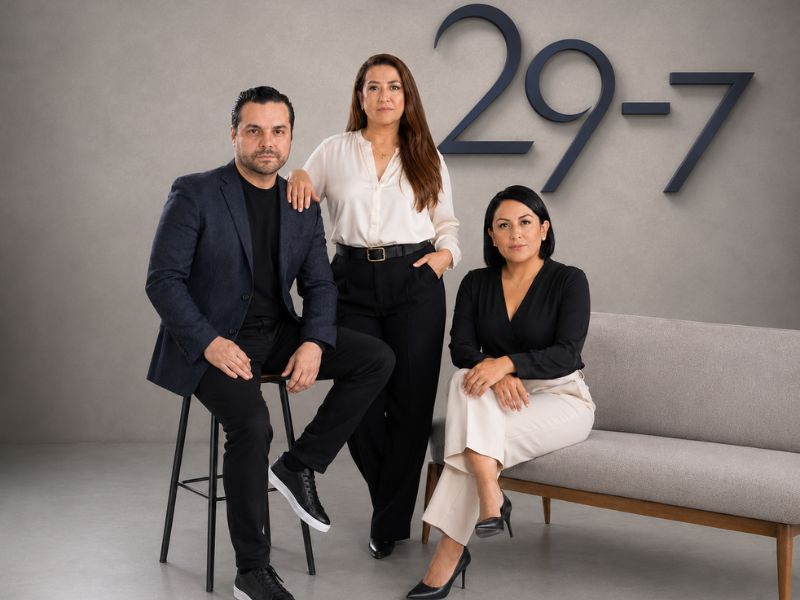 "No estamos construyendo otra agencia. Estamos construyendo una manera distinta de ejercer este oficio. Una donde estrategia, creatividad e innovación nunca están en silos y donde la profundidad siempre gana sobre la velocidad”, comentó Gabriela Paredes, co-fundadora & chief creative officer.