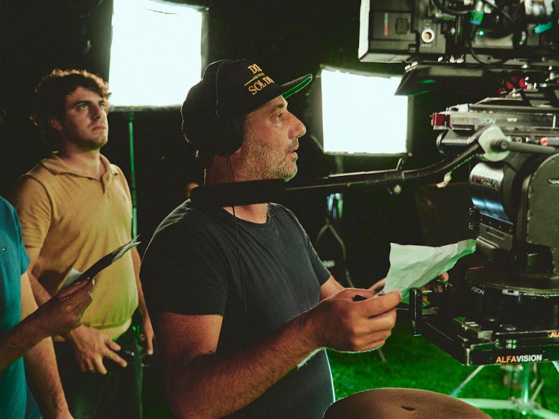 “Es el mejor director de ficción y comedia del país, porque logra que su trabajo se instale en la conversación diaria”, afirman desde la productora.