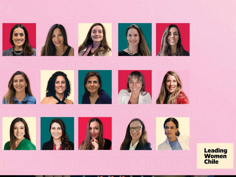 Arriba, Sonia Maria Coscia, Daniela Belaúnde Corte, Paulina Berrios, María José Swett y Pilar Sánchez López; en el medio, María José Espinoza, Camila Plass, Viviana Kompatzki, Romina Pasqualetto y Nathalie Schol; abajo, Karen Meyer, María José Sáez Hechtle, Jessica Chauriye Cassis, Macarena Matthews Grandela y María Álvarez Fourcade.