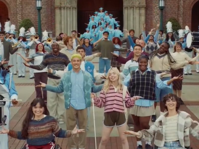 “I’m Not Remarkable”, un cortometraje de Apple, se estrenó en diciembre pasado. Con la canción homónima de Kittyy & The Class como banda sonora, la pieza sigue a estudiantes sordos y con discapacidad en aulas, residencias y fiestas universitarias.