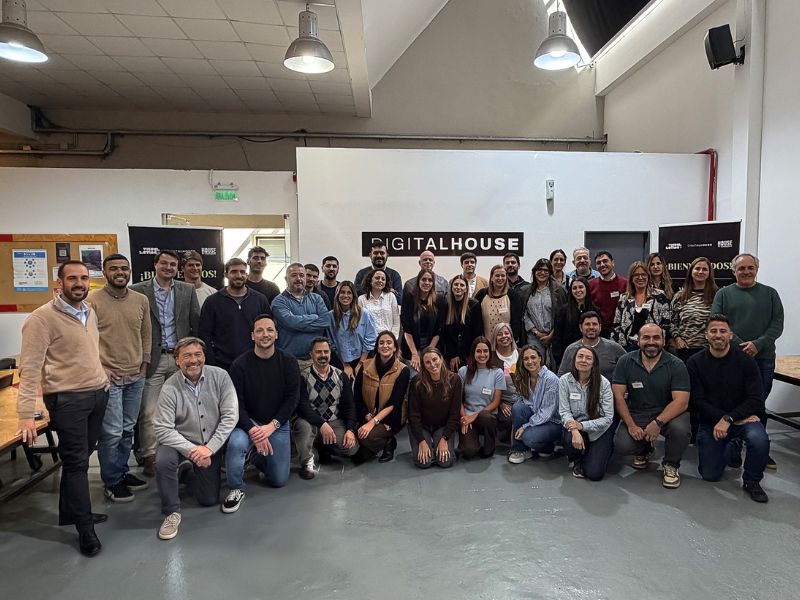 Coordinado académicamente por Pablo Martín Poza, el programa abordó la aplicación de inteligencia artificial en las distintas etapas del shopper journey: pre, durante y post compra.