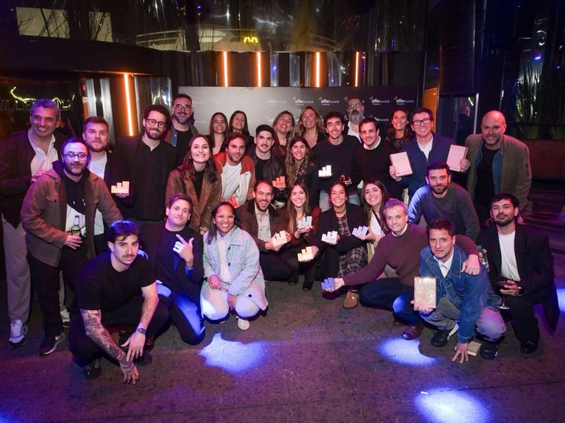 El equipo de Publicis Ímpetu en la celebración realizada en la ciudad de Montevideo. 