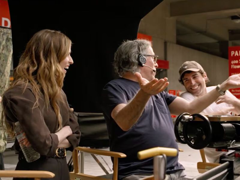 Anna Kendrick protagonizó "Greener Grass", la campaña inaugural de la marca LPL Financial, que la agencia independiente Zambezi ganó como su primer cliente de servicios financieros en 2024. (Cortesía de Zambezi)
