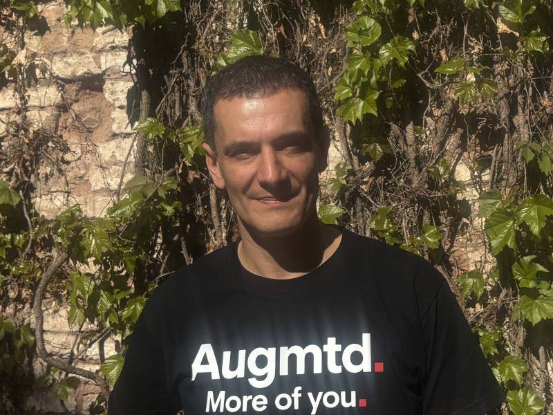 Autor de Mentalidad digital, Mariano Agustín Bosaz fue vicepresidente global de digital en The Coca-Cola Company, empresa a la que le dedicó veinte años de su carrera.