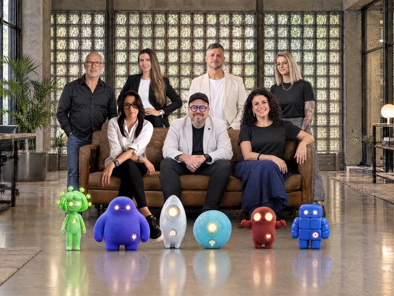 Profesionales de The Juju, Ágora, Fogdog, Quiddity, Woods & Trees y Actionline y los colegas de IA. 